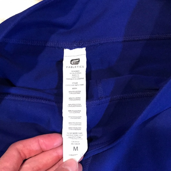 Fabletics crop pants - Picture 2 of 2